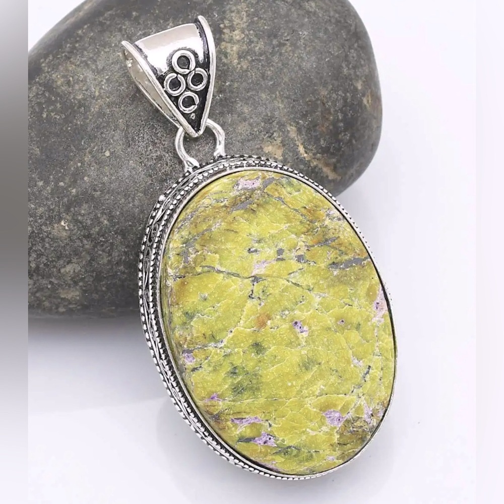 STICHTITE JASPER PENDANT